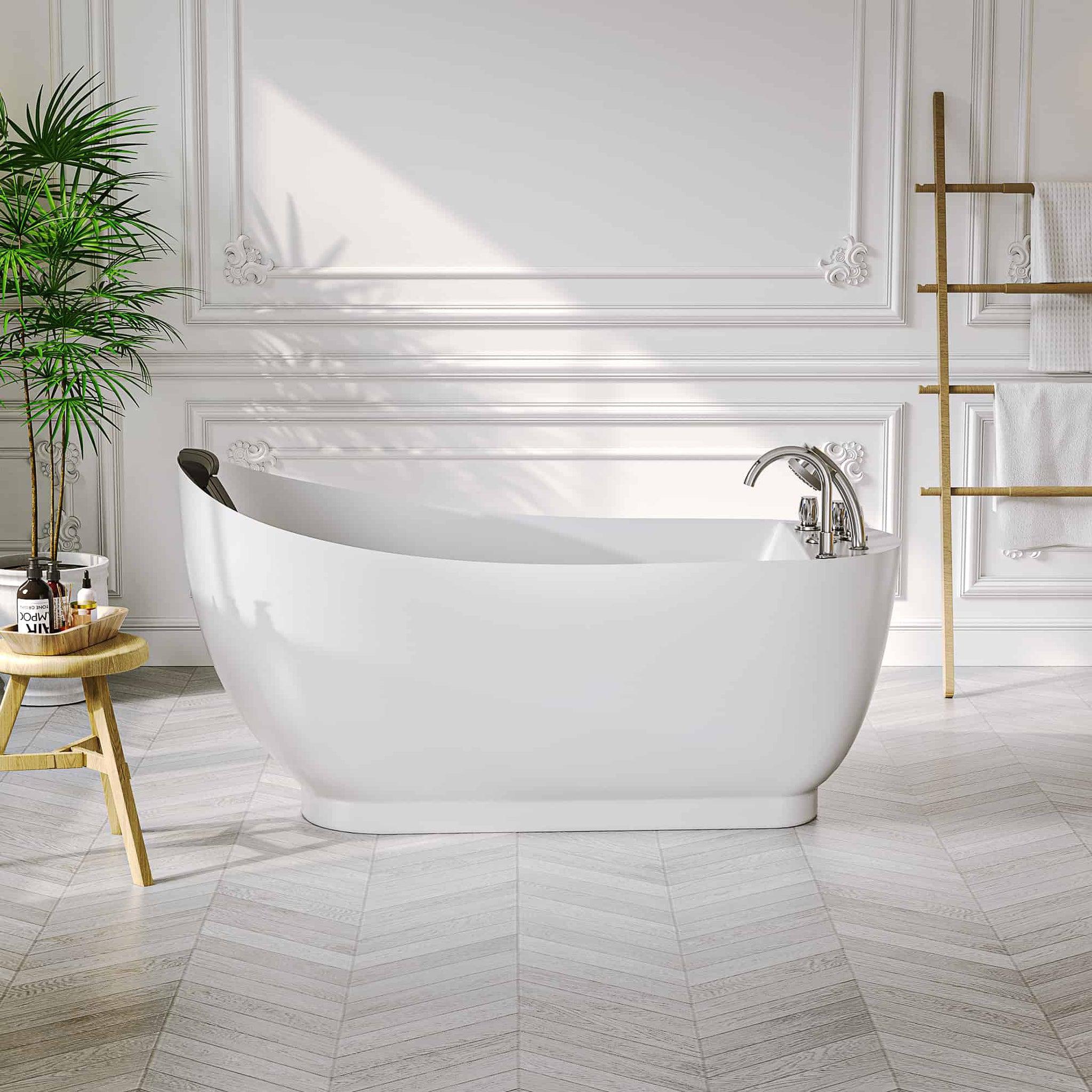 Empava, Empava 59" White Freestanding Oval Whirlpool Bathtub - 59AIS04