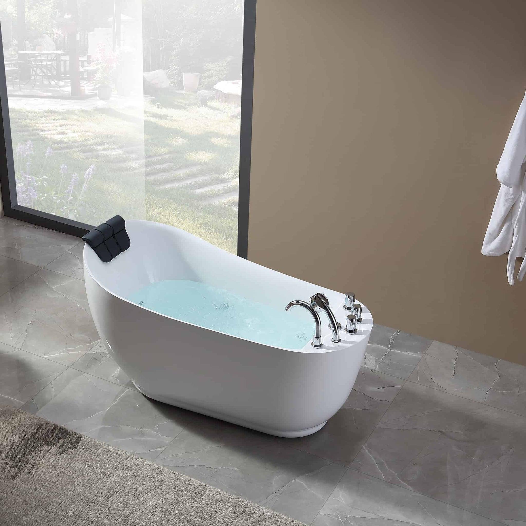 Empava, Empava 67" White Freestanding Oval Whirlpool Bathtub - 67AIS05